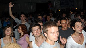 FAN REPORT: John Digweed şi Valentino Kanzyani la Galaţi