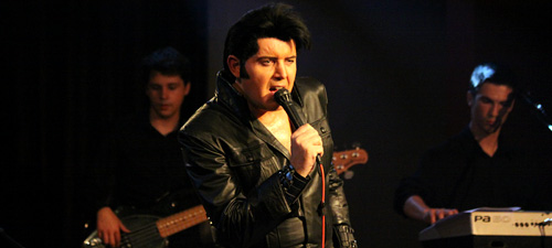 POZE: Rob Kingsley – A Vision Of Elvis la Hard Rock Cafe