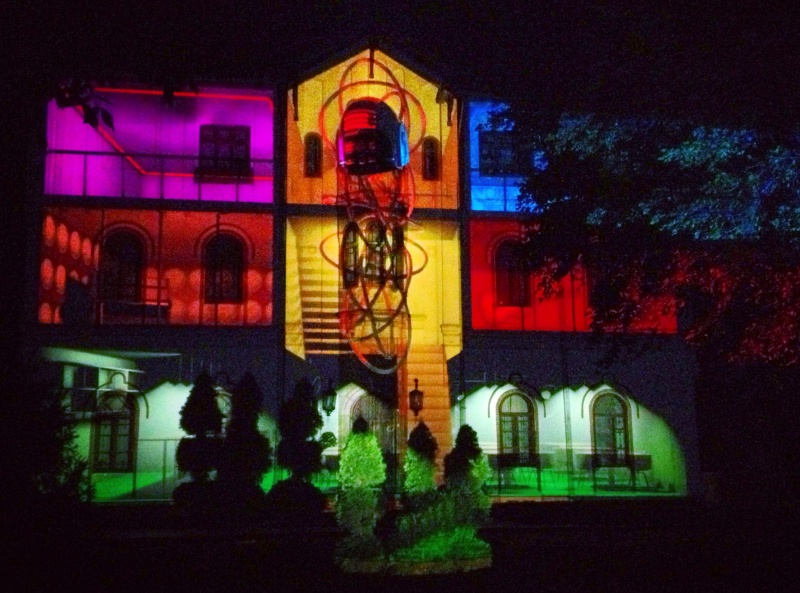 Les Atelieres Nomad la Summer Well