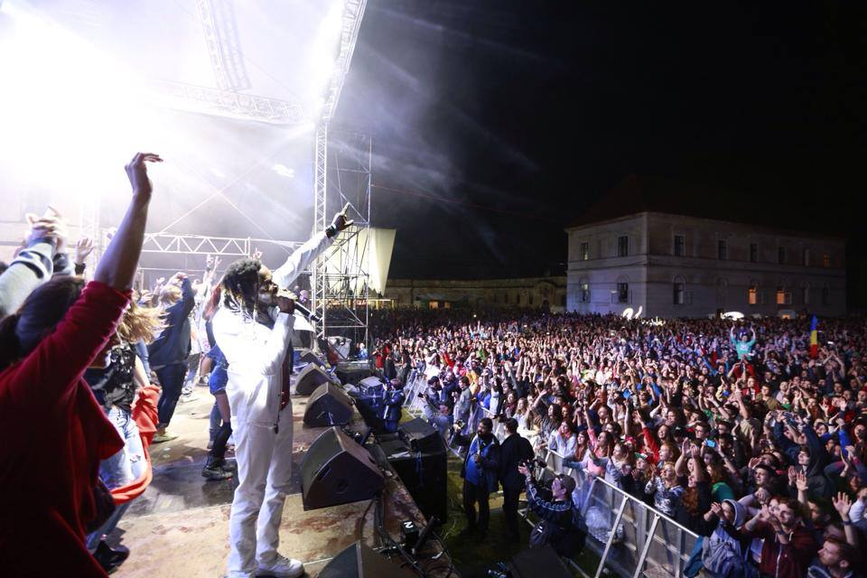 Thievery Corporation la Electric Castle Festival 2014 - Foto: Daniel Robert Dinu / iConcert.ro