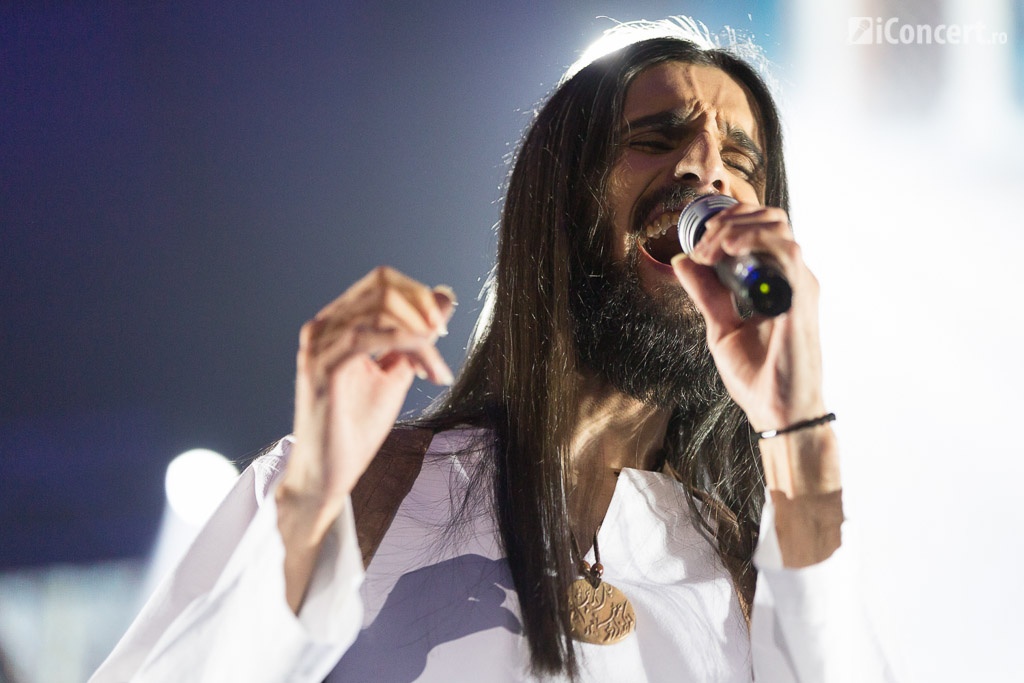 Amir, al doilea invitat al serii - Foto: Daniel Robert Dinu / iConcert.ro