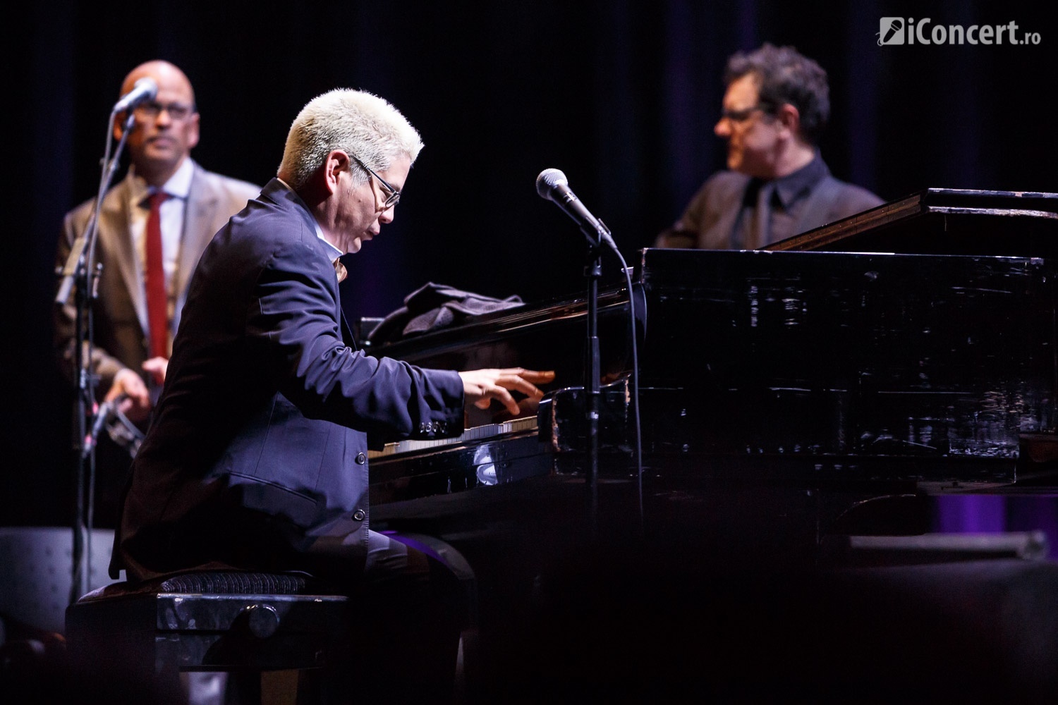 Thomas Lauderdale, fondatorul Pink Martini la Sala Palatului din Bucureşti - Daniel Robert Dinu / iConcert.ro