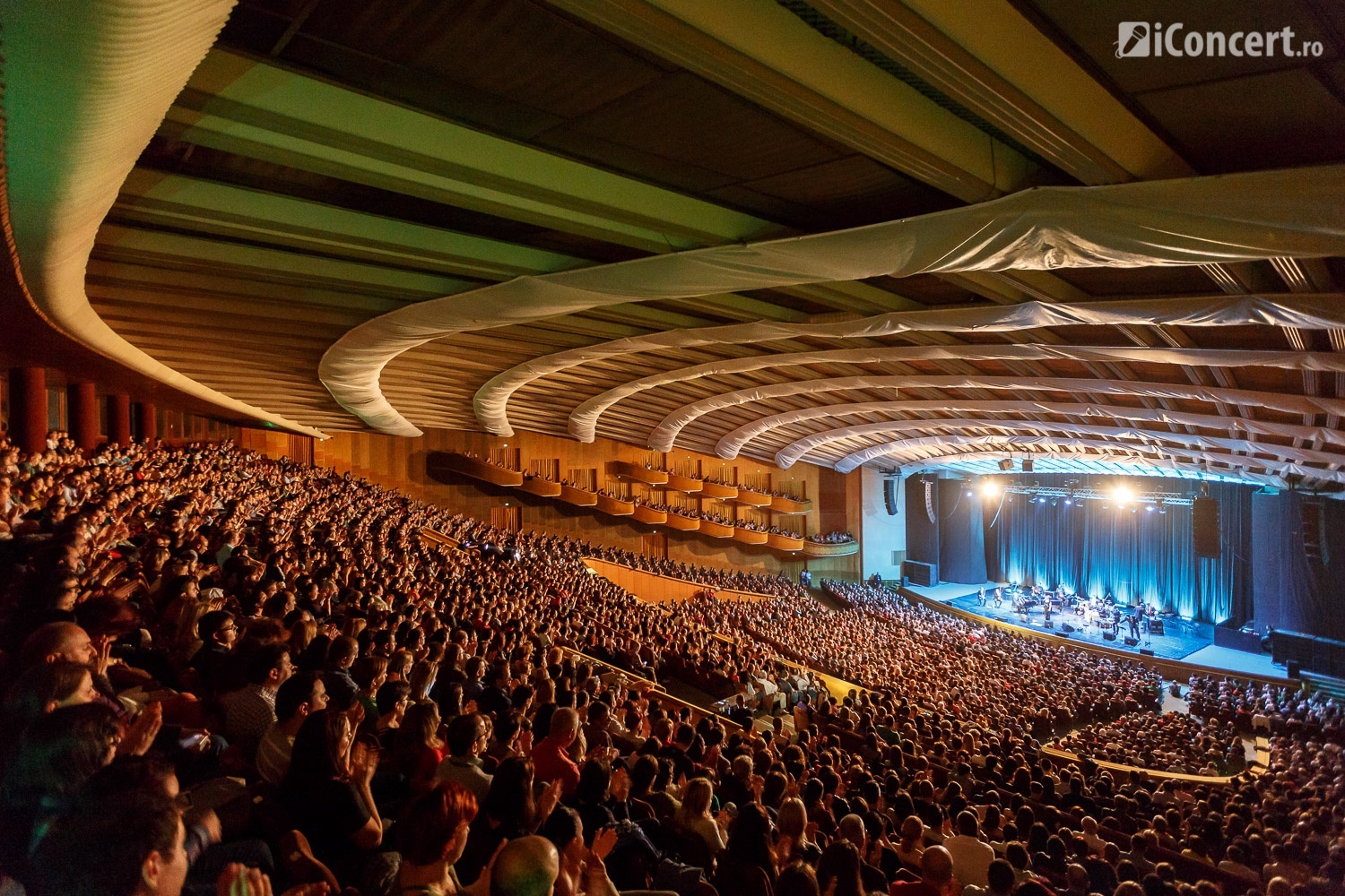 Pink Martini la Sala Palatului din Bucureşti - Daniel Robert Dinu / iConcert.ro