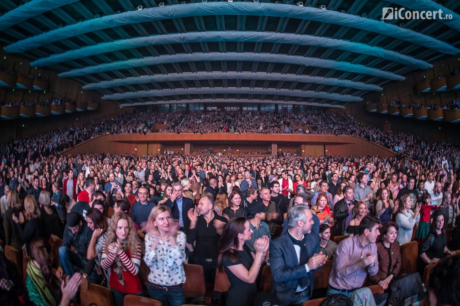 Publicul de la concertul 2Cellos la Sala Palatului din Bucureşti - Foto: Paul Voicu / iConcert.ro