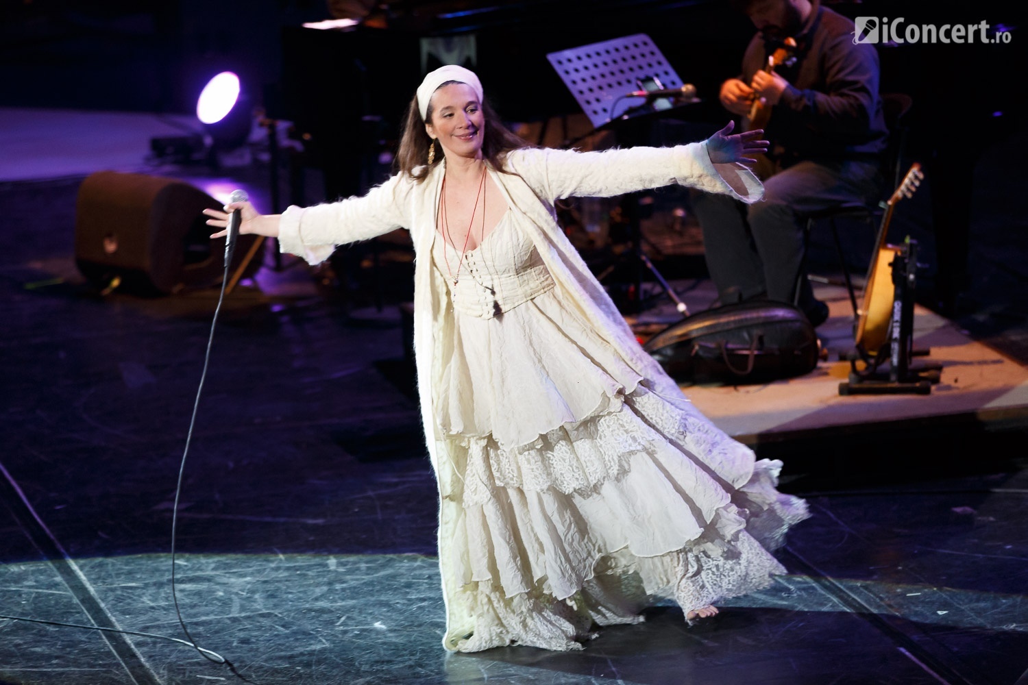 Dulce Pontes în concert la Sala Palatului din Bucureşti - Foto: Daniel Robert Dinu / iConcert.ro