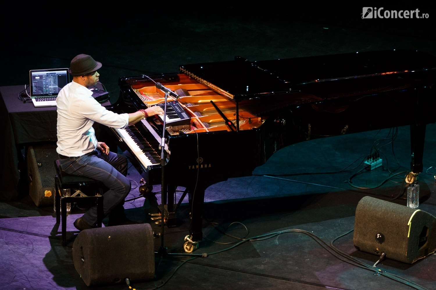 Roberto Fonseca Trio în concert la Bucureşti - Foto: Daniel Robert Dinu / iConcert.ro
